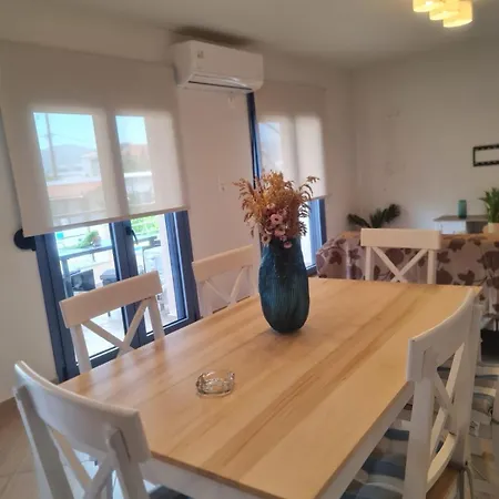 Maria's Family House 1