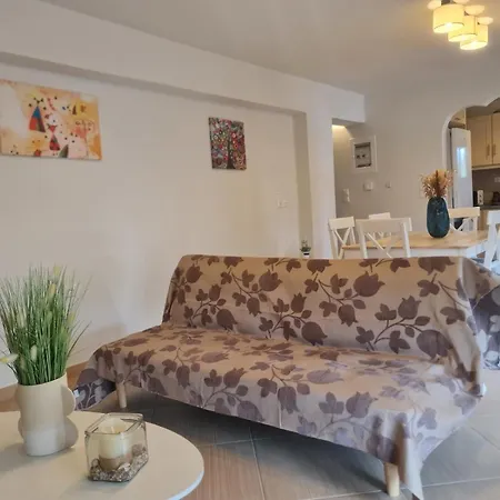 Maria's Family House 1