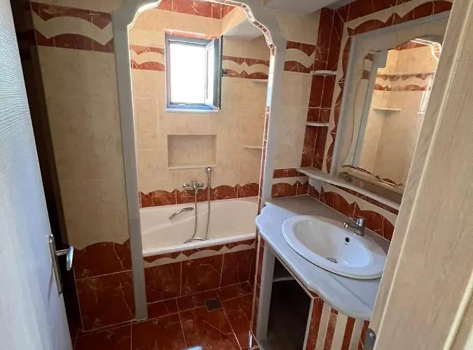 Maria's Family House 1