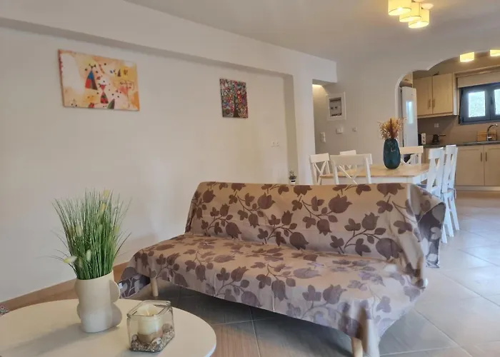 Maria's Family House 1